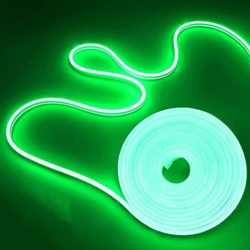 Banda LED Neon Verde de 5m pentru Interior și Exterior, Rezistentă la Apă cu Adaptor Inclus – Iluminare Decorativă pentru Grădină, Terasă sau Spații Interioare