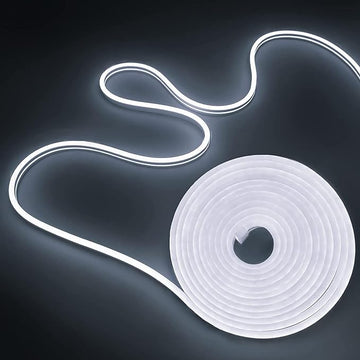 Banda Neon LED Alb Rece 5M pentru Interior și Exterior, Rezistentă la Apă cu Adaptor Inclus – Iluminare Decorativă