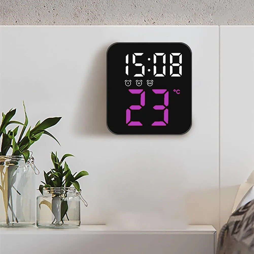 Ceas Digital de Masa cu Lumina Led Mov, 3 Alarme, Calendar, Temperatura, Functie Snooze, 2 Trepte de Intensitate, Mod de Noapte - Frize