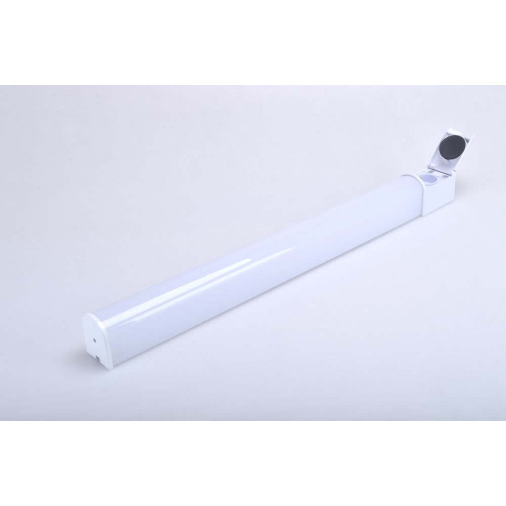 Fehér fürdőszoba LED ház, aljzattal, 15w, 6500K, hideg fény, IP44 védelemmel
