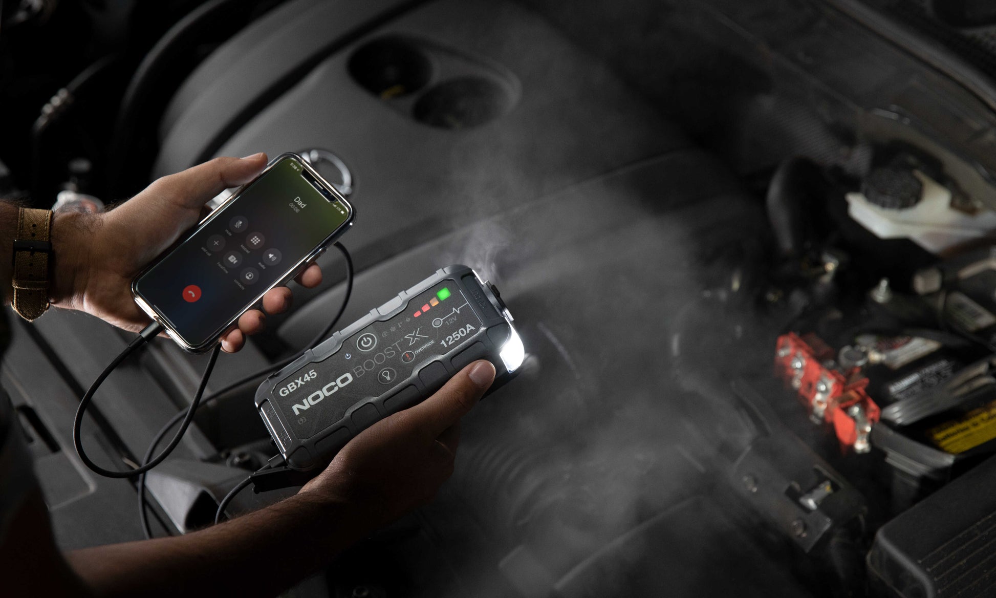 Robot Pornire Auto, Jump Starter Auto 12V Portabil, Noco GBX45, Curent Pornire 1250A, Litiu-Ion